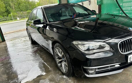 BMW 7 серия, 2012 год, 1 700 000 рублей, 3 фотография