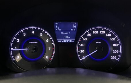 Hyundai Solaris II рестайлинг, 2011 год, 685 000 рублей, 15 фотография