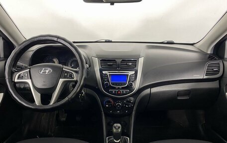 Hyundai Solaris II рестайлинг, 2011 год, 685 000 рублей, 16 фотография