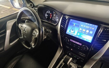 Mitsubishi Pajero Sport III рестайлинг, 2018 год, 3 129 000 рублей, 18 фотография