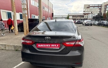 Toyota Camry, 2018 год, 2 400 000 рублей, 3 фотография