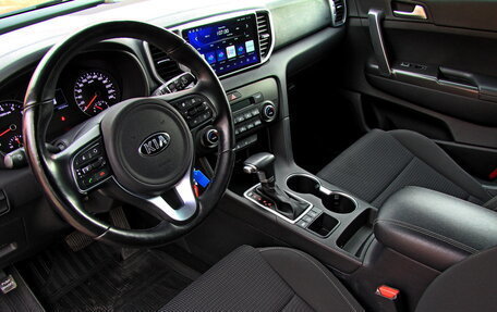 KIA Sportage IV рестайлинг, 2018 год, 1 997 600 рублей, 9 фотография