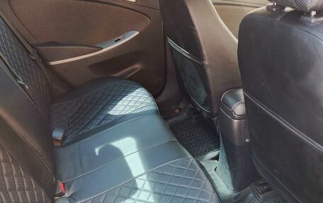 Hyundai Solaris II рестайлинг, 2012 год, 599 000 рублей, 9 фотография