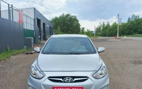 Hyundai Solaris II рестайлинг, 2012 год, 599 000 рублей, 4 фотография