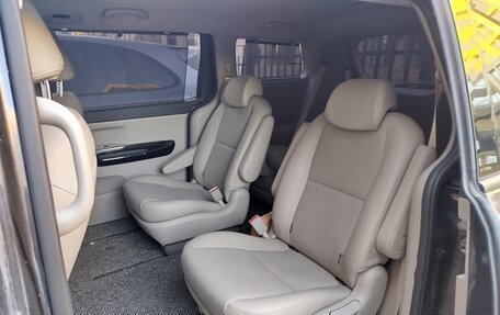 KIA Carnival III, 2018 год, 2 780 000 рублей, 2 фотография