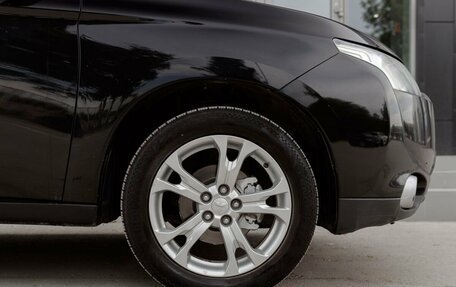 Mitsubishi Outlander III рестайлинг 3, 2013 год, 1 400 000 рублей, 9 фотография