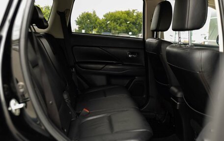 Mitsubishi Outlander III рестайлинг 3, 2013 год, 1 400 000 рублей, 22 фотография