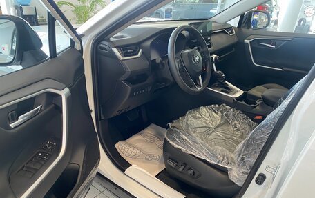 Toyota RAV4, 2025 год, 3 990 000 рублей, 12 фотография