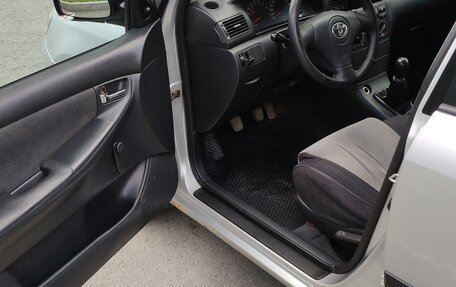 Toyota Corolla, 2003 год, 390 000 рублей, 13 фотография