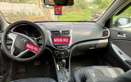 Hyundai Solaris II рестайлинг, 2012 год, 690 000 рублей, 6 фотография