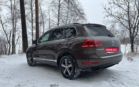 Volkswagen Touareg III, 2011 год, 2 800 000 рублей, 17 фотография
