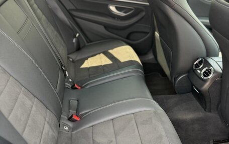 Mercedes-Benz E-Класс, 2022 год, 4 550 000 рублей, 8 фотография