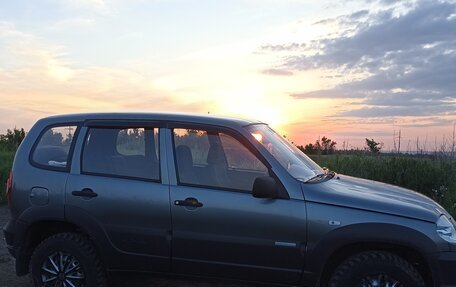Chevrolet Niva I рестайлинг, 2012 год, 730 000 рублей, 2 фотография