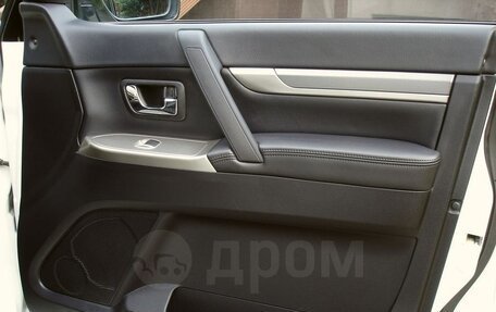 Mitsubishi Pajero IV, 2012 год, 2 000 000 рублей, 13 фотография