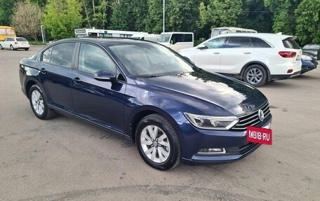 Volkswagen Passat B8 рестайлинг, 2017 год, 1 450 000 рублей, 2 фотография