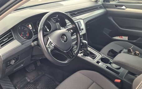 Volkswagen Passat B8 рестайлинг, 2017 год, 1 450 000 рублей, 9 фотография