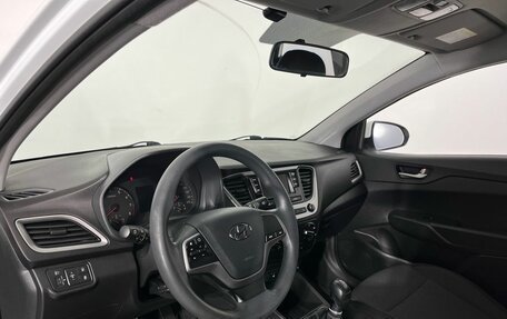 Hyundai Solaris II рестайлинг, 2017 год, 1 110 000 рублей, 8 фотография