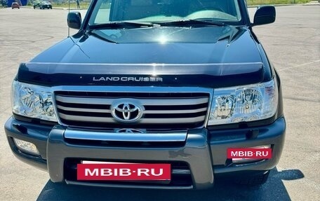 Toyota Land Cruiser 100 рестайлинг 2, 2006 год, 3 100 000 рублей, 3 фотография
