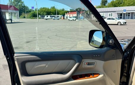 Toyota Land Cruiser 100 рестайлинг 2, 2006 год, 3 100 000 рублей, 12 фотография