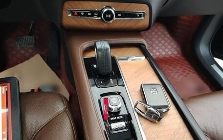 Volvo XC90 II рестайлинг, 2021 год, 3 946 000 рублей, 13 фотография