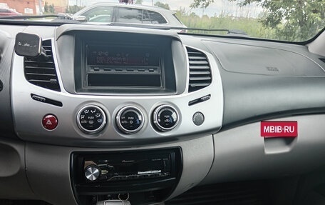 Mitsubishi L200 IV рестайлинг, 2013 год, 1 490 000 рублей, 15 фотография