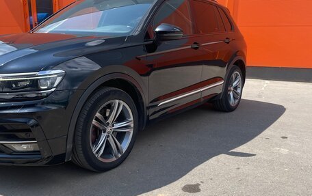 Volkswagen Tiguan II, 2019 год, 3 020 000 рублей, 4 фотография