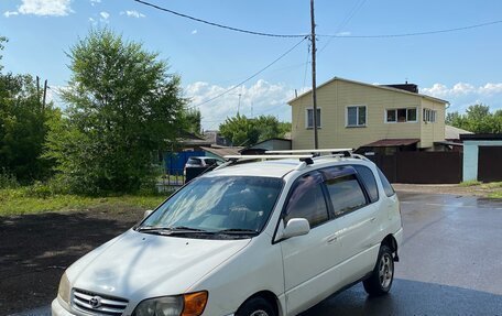 Toyota Ipsum II, 2000 год, 350 000 рублей, 16 фотография