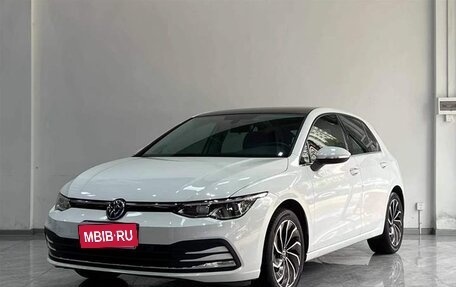 Volkswagen Golf VIII, 2021 год, 1 850 000 рублей, 1 фотография