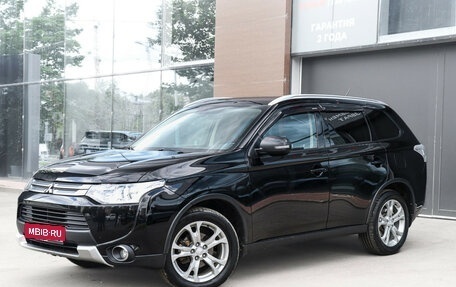 Mitsubishi Outlander III рестайлинг 3, 2014 год, 1 687 000 рублей, 1 фотография