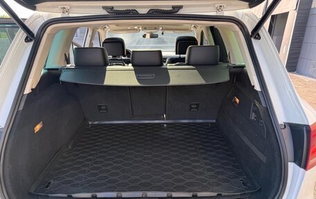Volkswagen Touareg III, 2018 год, 4 000 000 рублей, 9 фотография