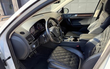 Volkswagen Touareg III, 2018 год, 4 000 000 рублей, 8 фотография