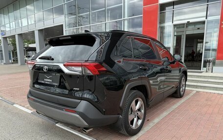 Toyota RAV4, 2019 год, 2 990 000 рублей, 6 фотография