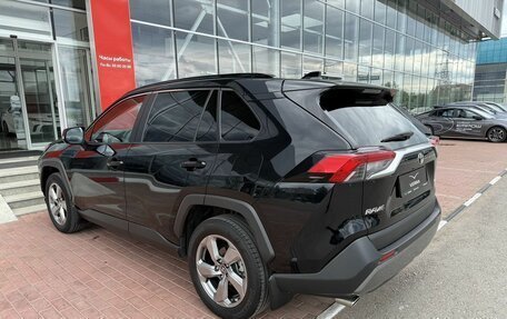 Toyota RAV4, 2019 год, 2 990 000 рублей, 8 фотография