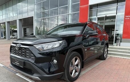 Toyota RAV4, 2019 год, 2 990 000 рублей, 2 фотография