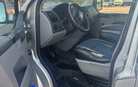 Volkswagen Transporter T5 рестайлинг, 2006 год, 1 400 000 рублей, 14 фотография