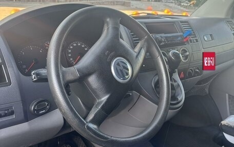 Volkswagen Transporter T5 рестайлинг, 2006 год, 1 400 000 рублей, 4 фотография