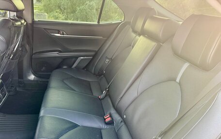 Toyota Camry, 2021 год, 4 300 000 рублей, 10 фотография