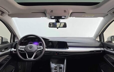 Volkswagen Golf VIII, 2021 год, 1 850 000 рублей, 7 фотография