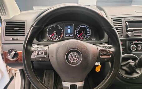 Volkswagen Multivan T5, 2014 год, 2 330 000 рублей, 9 фотография