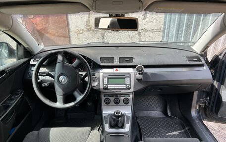 Volkswagen Passat B6, 2005 год, 450 000 рублей, 13 фотография