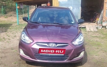 Hyundai Solaris II рестайлинг, 2011 год, 650 000 рублей, 6 фотография