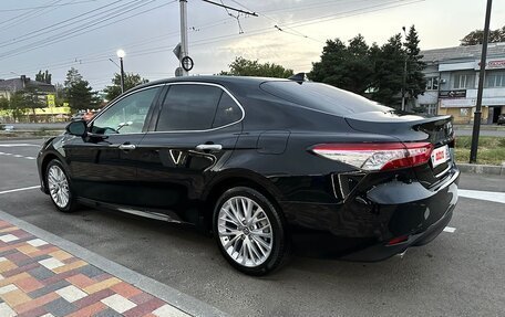 Toyota Camry, 2018 год, 3 150 000 рублей, 7 фотография