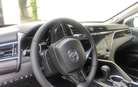 Toyota Camry, 2018 год, 3 150 000 рублей, 10 фотография
