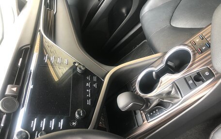Toyota Camry, 2018 год, 3 150 000 рублей, 14 фотография
