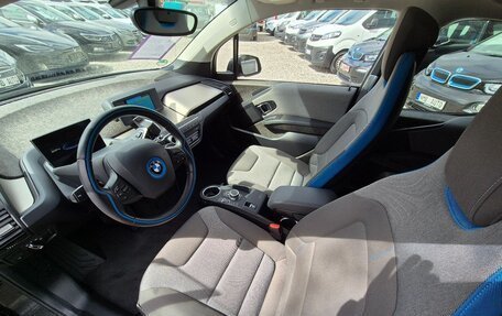 BMW i3 I01 рестайлинг, 2022 год, 2 620 000 рублей, 10 фотография