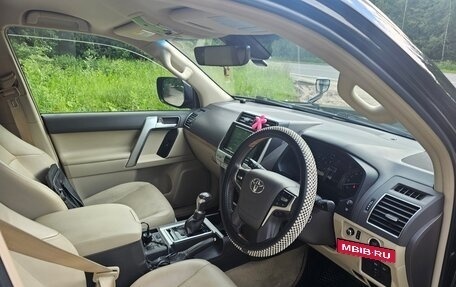 Toyota Land Cruiser Prado 150 рестайлинг 2, 2018 год, 4 400 000 рублей, 6 фотография