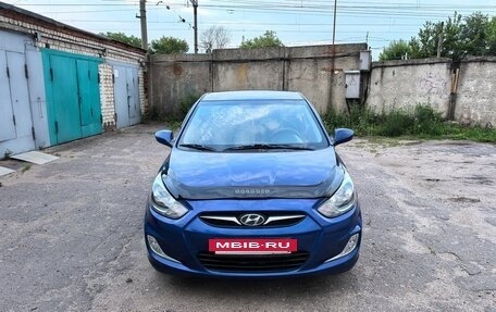 Hyundai Solaris II рестайлинг, 2012 год, 637 000 рублей, 2 фотография