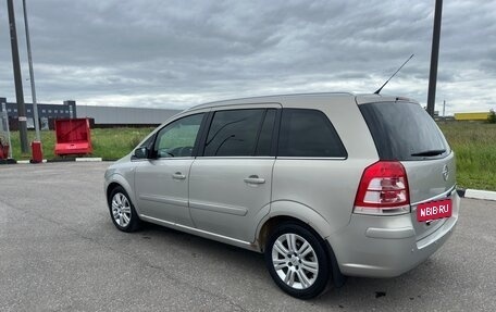 Opel Zafira B, 2008 год, 600 000 рублей, 3 фотография