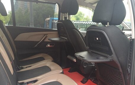Citroen C4 Picasso II рестайлинг, 2015 год, 1 000 000 рублей, 7 фотография