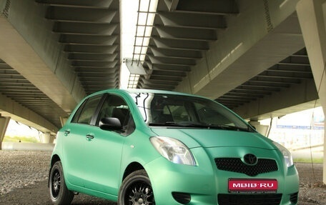 Toyota Yaris III рестайлинг, 2006 год, 315 000 рублей, 1 фотография